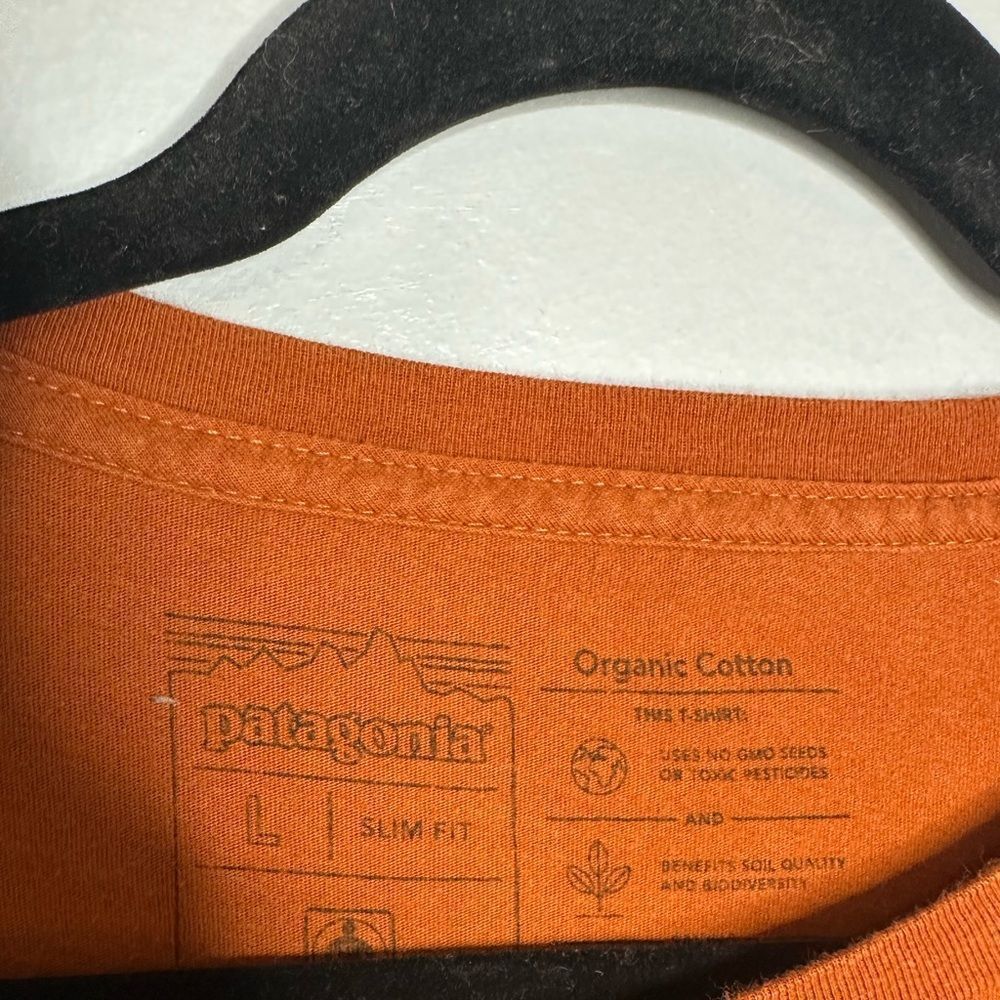 Patagonia Fitz Roy Scope Orange 1973 T shirt size Slim Fit Large - Picture 3 of 3